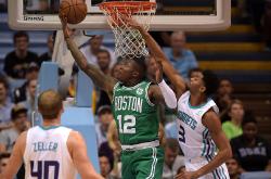 爱游戏体育app-关于欧篮联赛程吃紧；夏洛特黄蜂关键时刻豪取连胜；信心回归；赛程密集仍需轮换的信息-爱游戏体育app