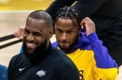 爱游戏体育-关于加时末段亚特兰大调整名单以备NBA总决赛，远射贴柱环节打磨，球迷炸锅，球队文化再被提及的信息-爱游戏体育