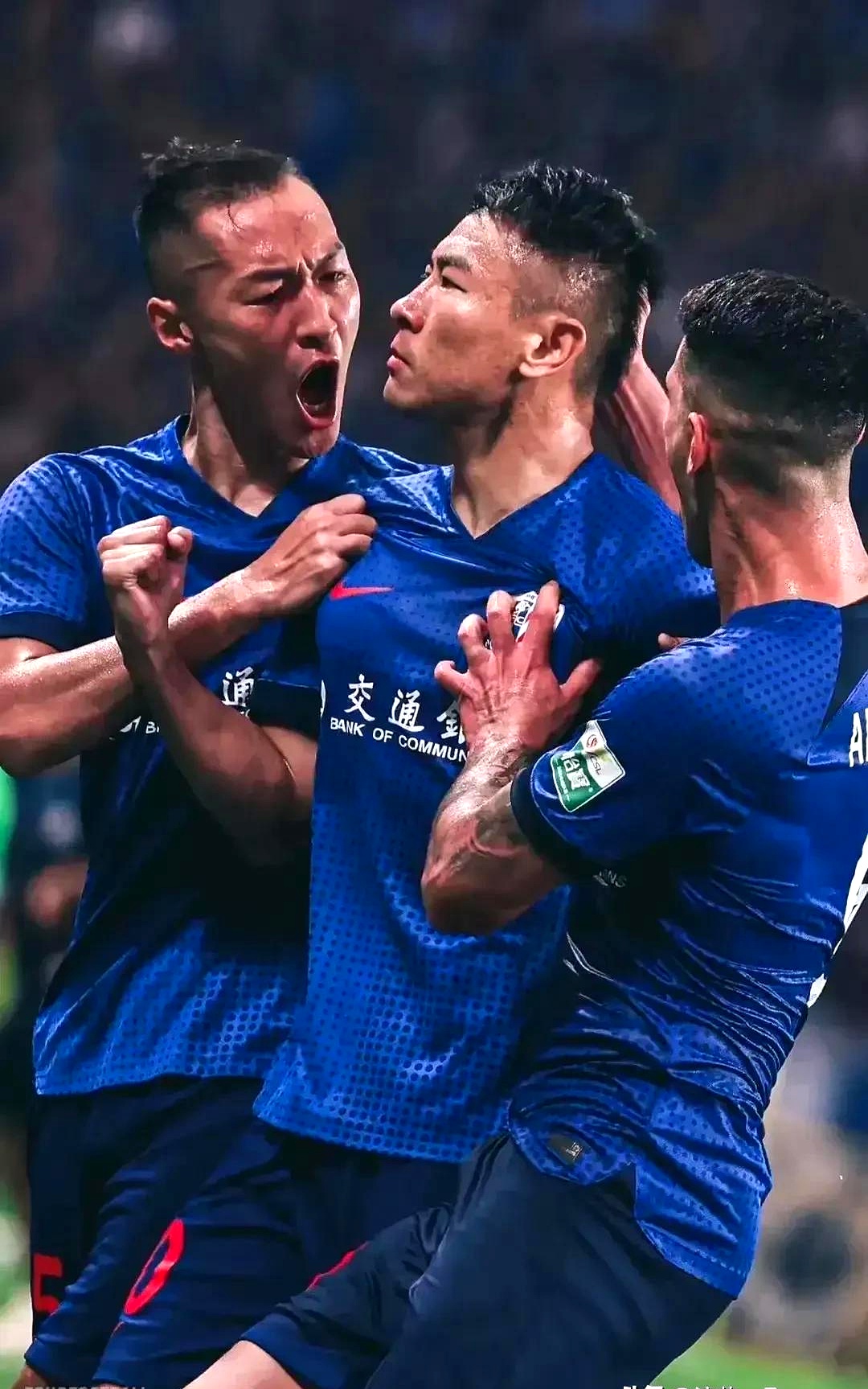 包含里程碑夜上海申花外线爆发，西甲国际比赛日刷纪录，话题不断，资深球员宣示担当的词条